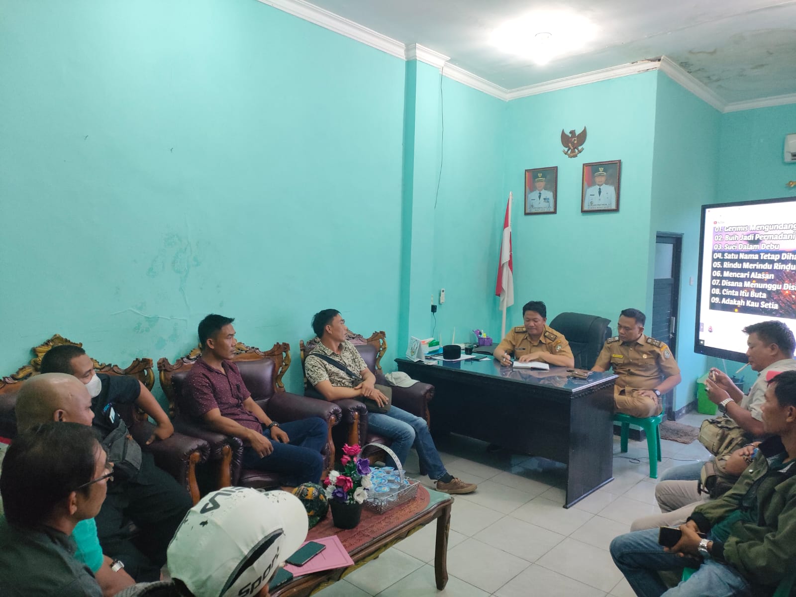 Rapat di kominfo