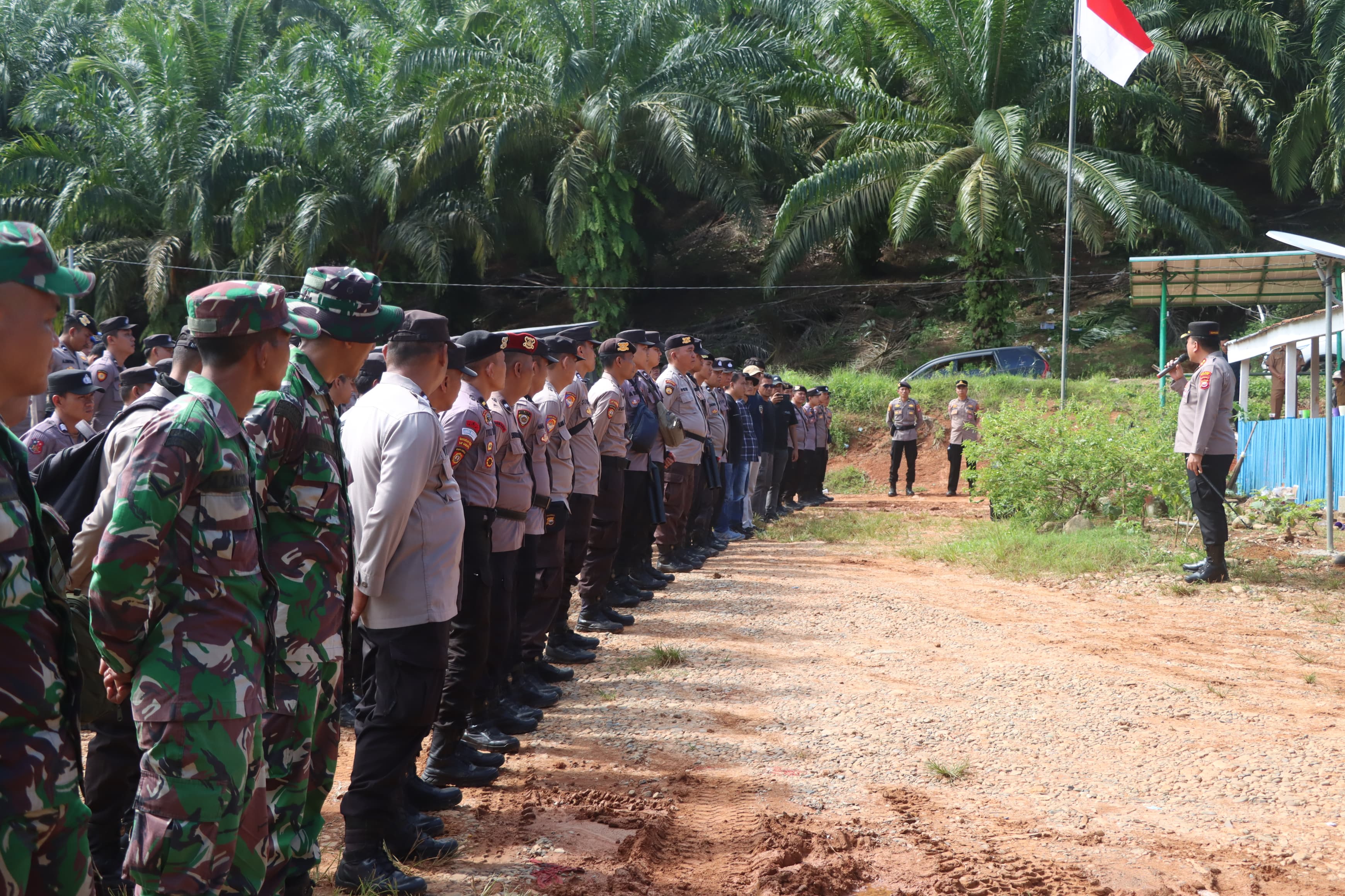 Poto Kapolres Kaur Bersam Anggota