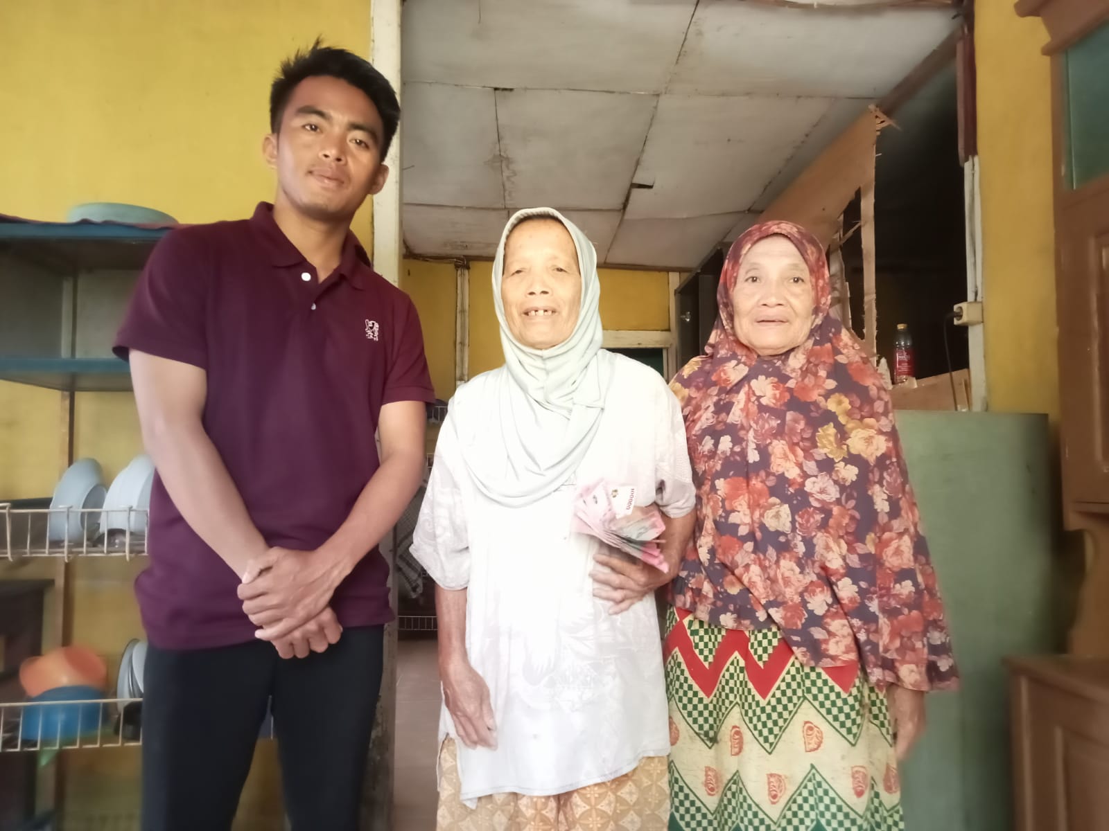 Poto pembagian blt