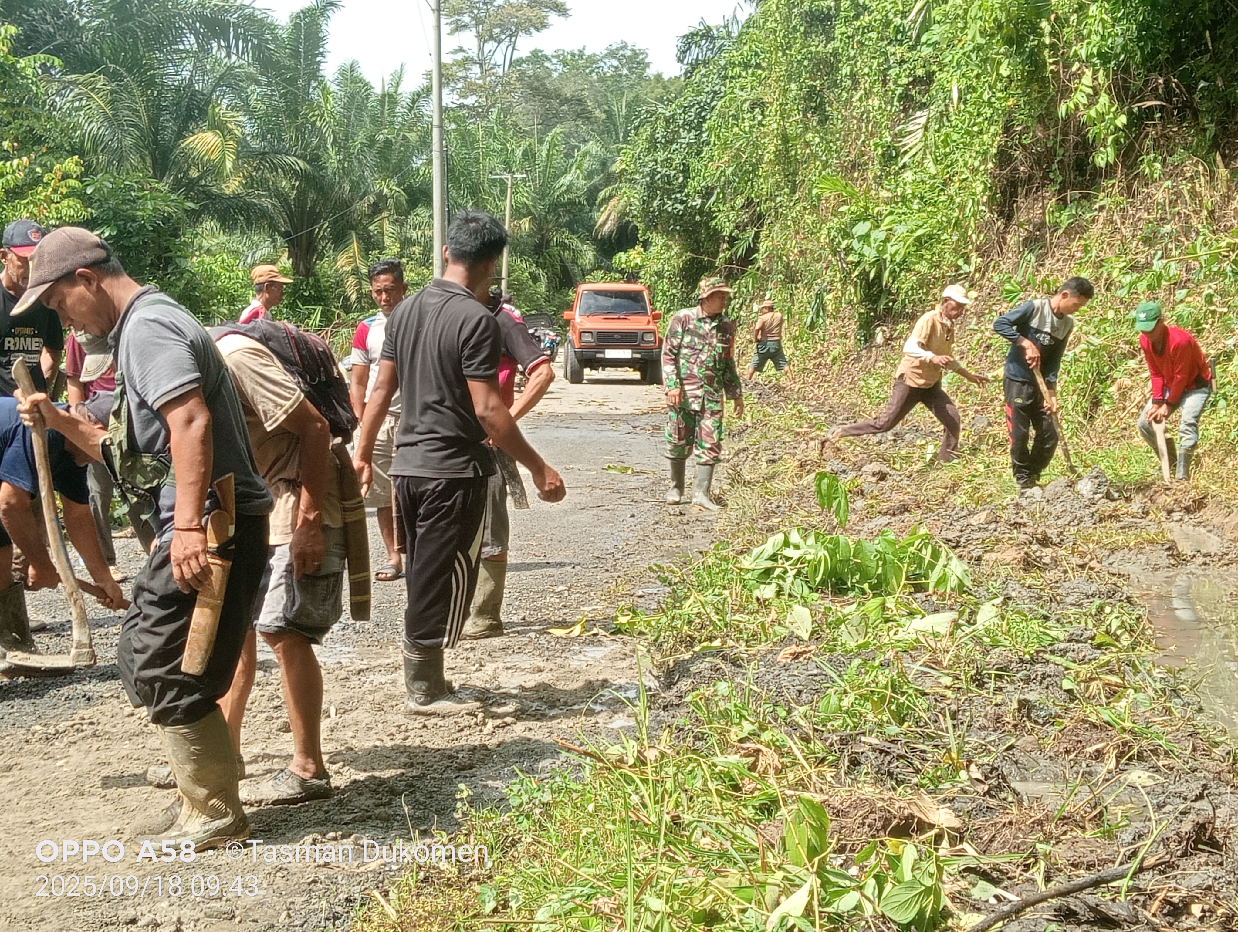 Coran menutupi lubang