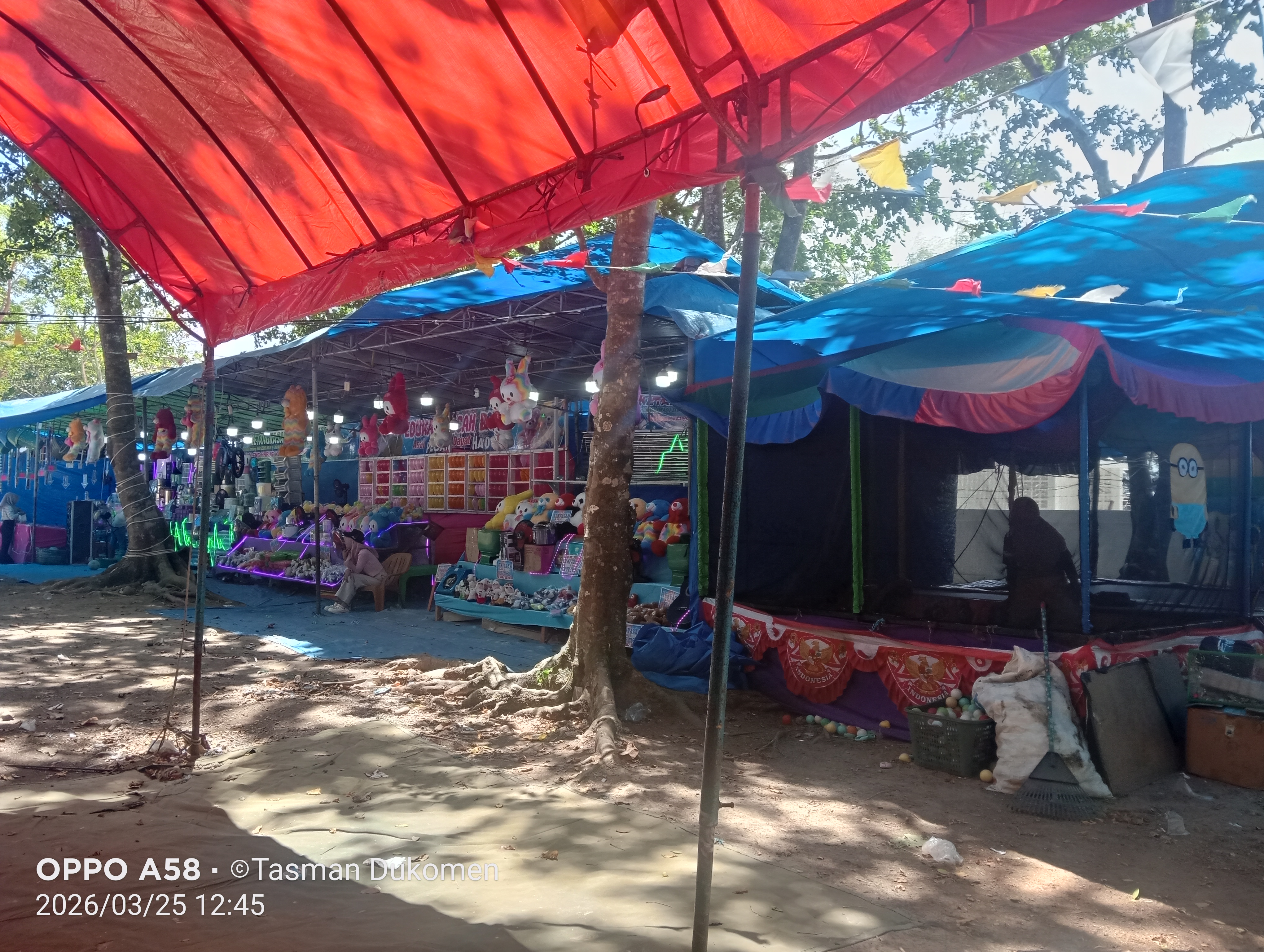 Poto pasar malam di laguna