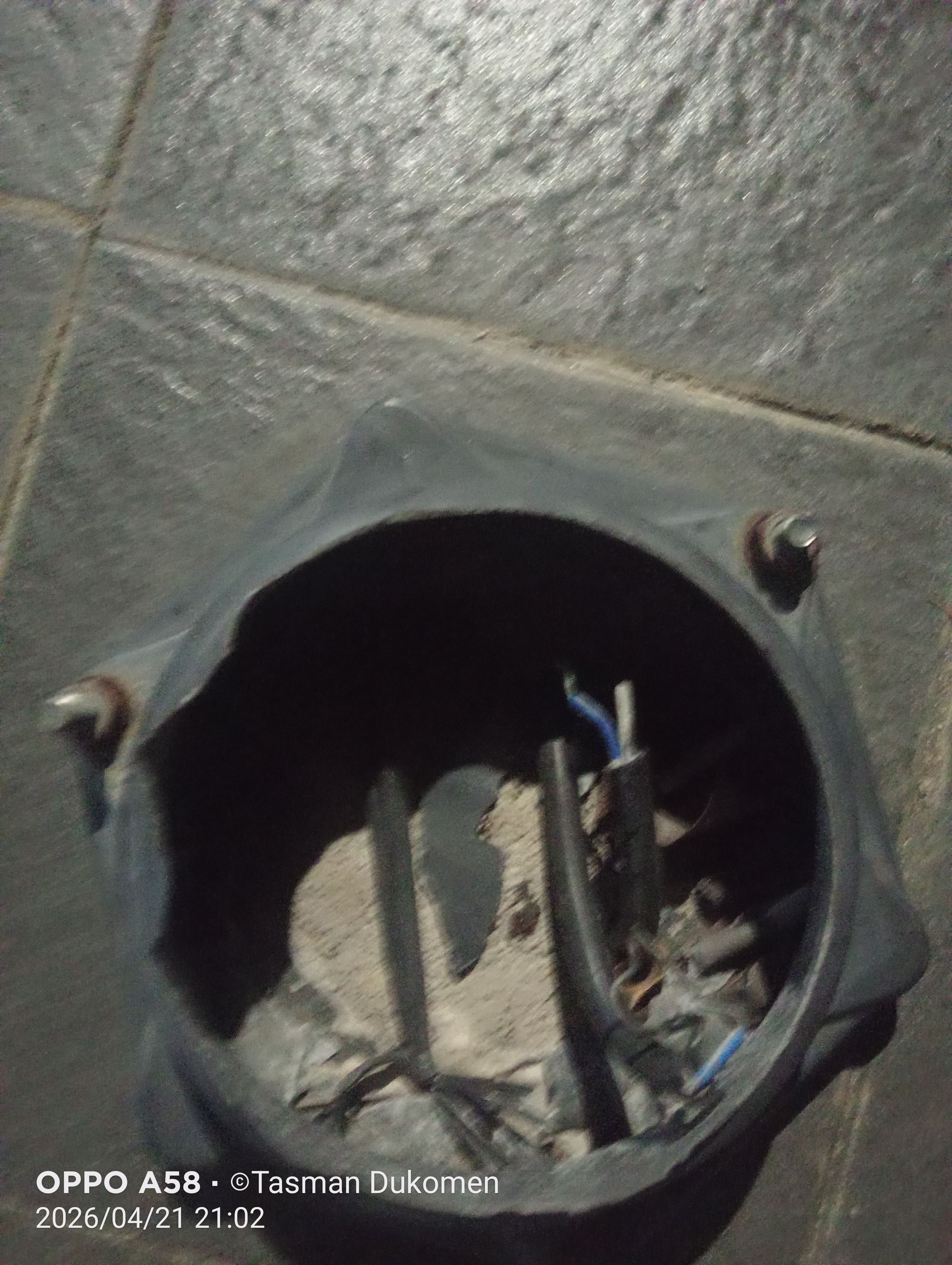 Poto kabel tamfa pembalut