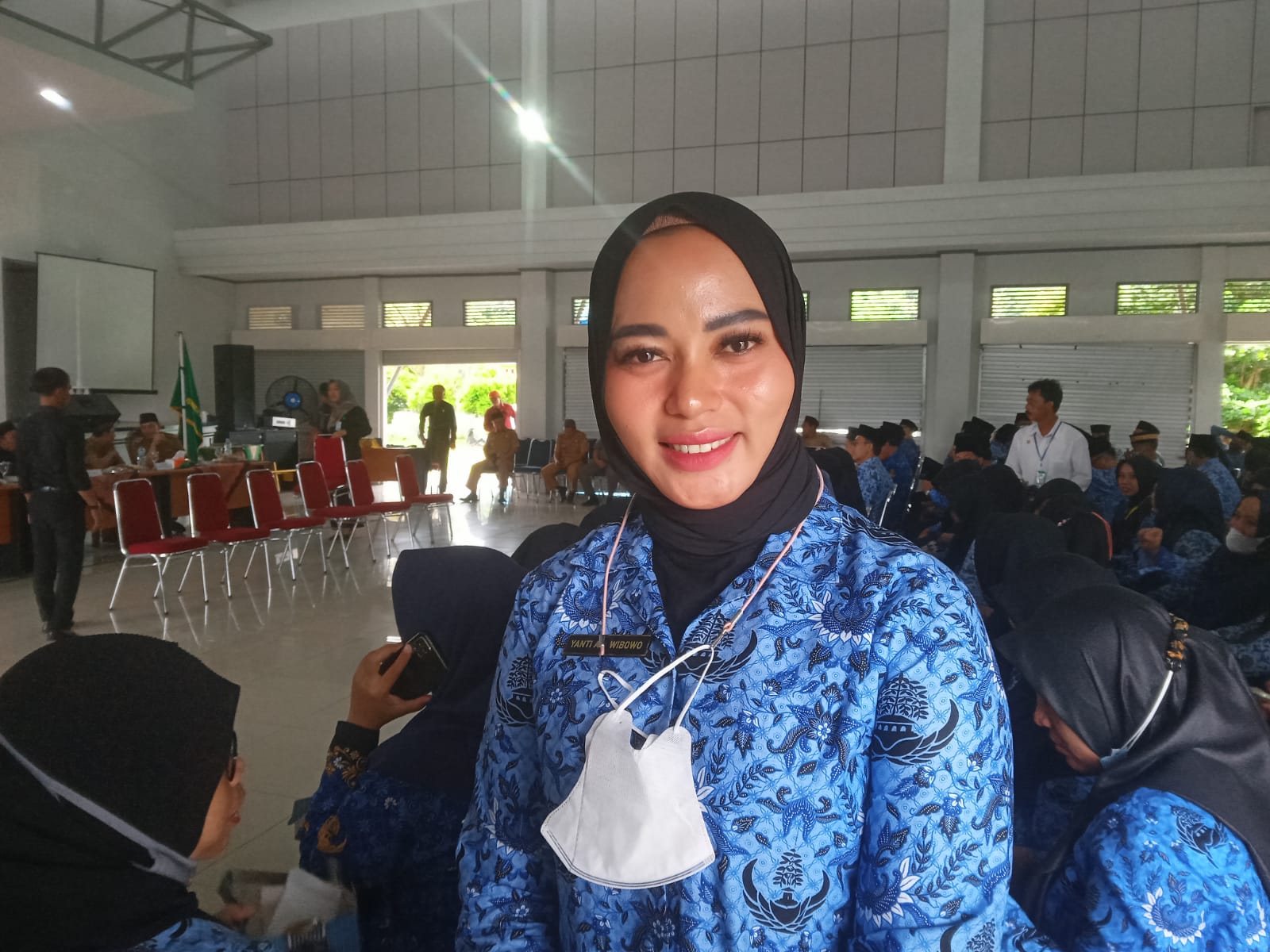 yanti, guru pertama