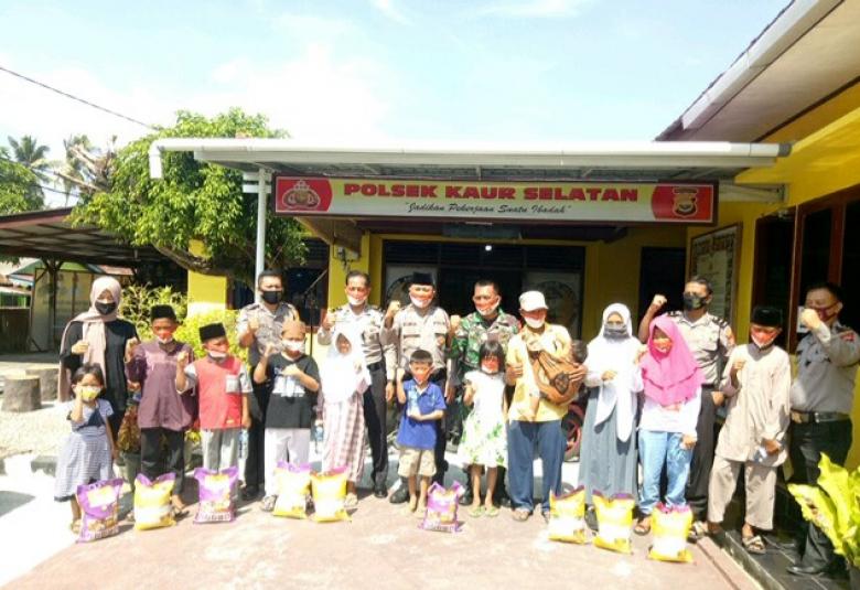 Polsek kaur Selatan Kembali Santuni Anak Yatim